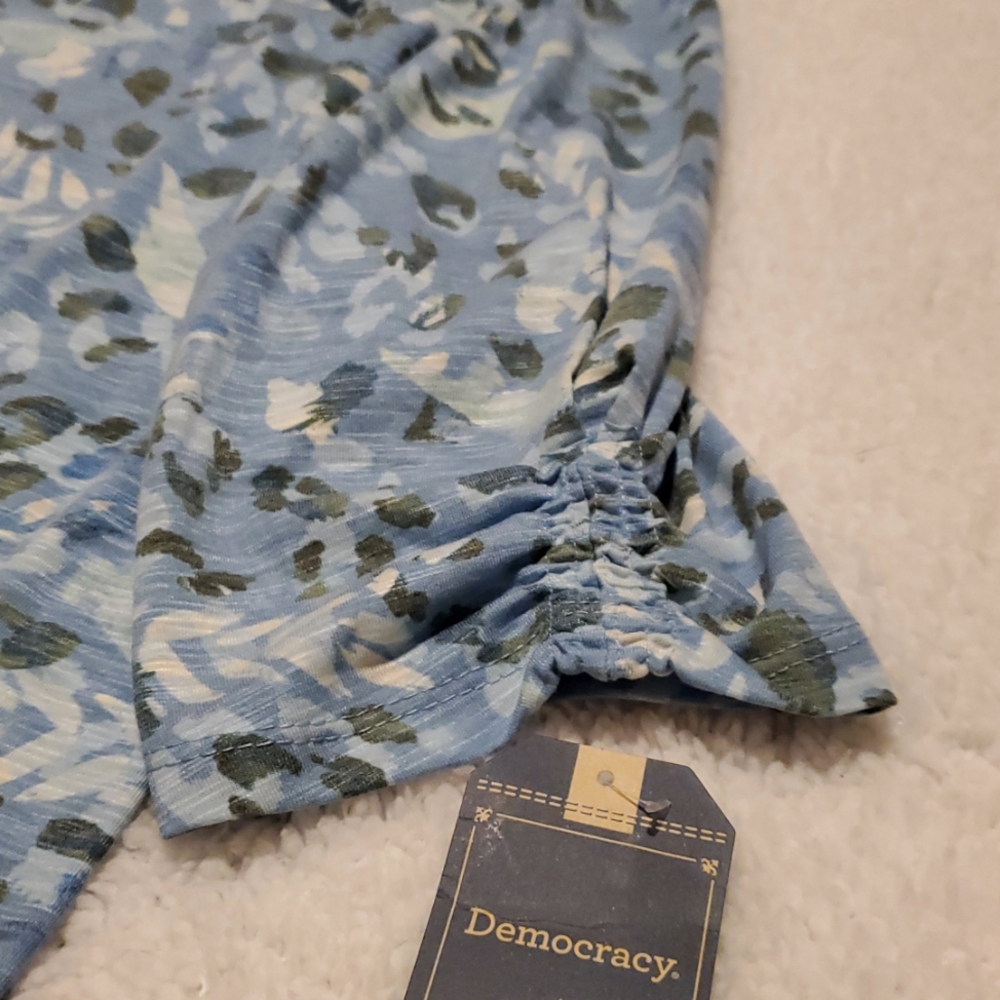 Democracy Blue and Green Patterned Top - Picture 6 of 10